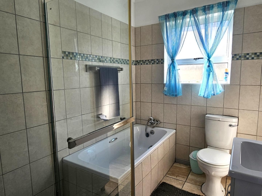 3 Bedroom Property for Sale in Pearly Beach Western Cape